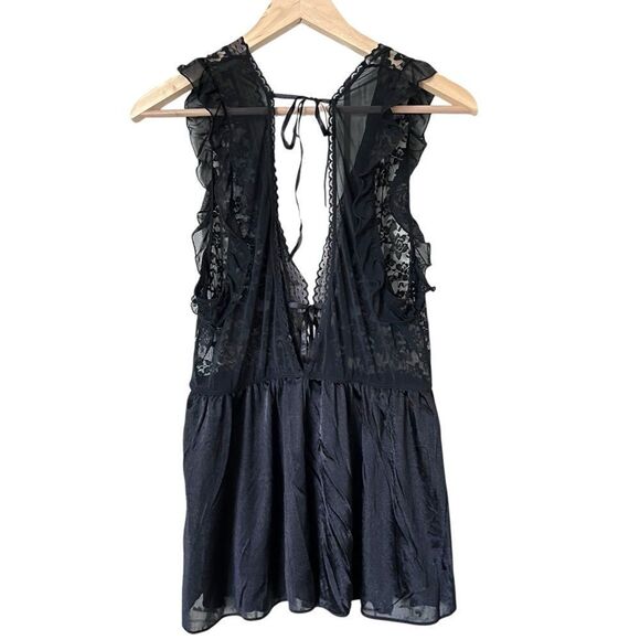 Vintage Lace Lingerie Top - Picture 2 of 7